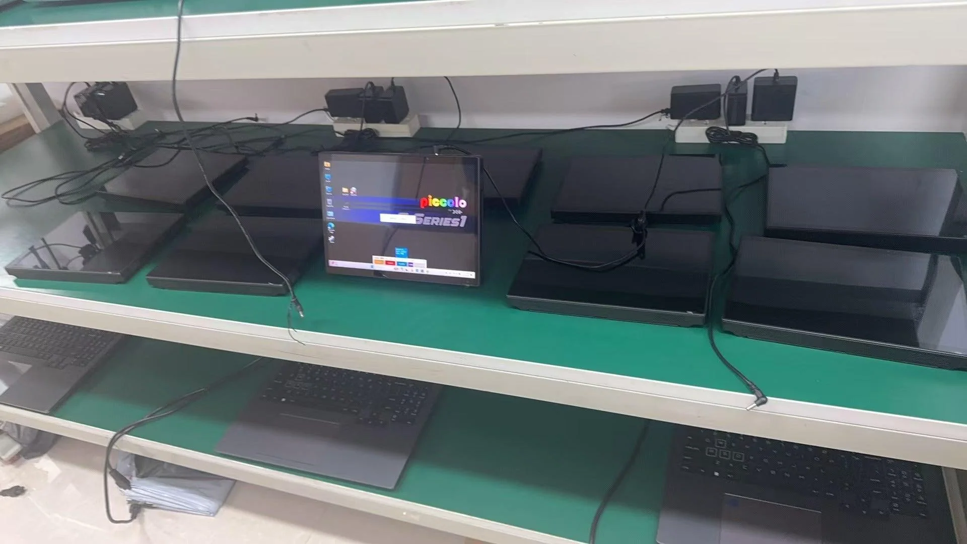 10.5" Handheld Tablet PC Gaming PC - G-Series1 - Image 7